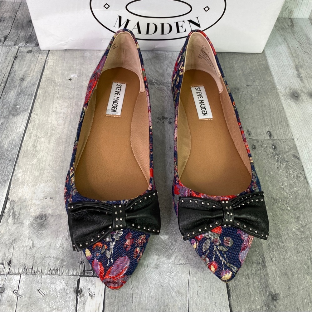 STEVE MADDEN Playful Flocked Fabric Flats Size 9